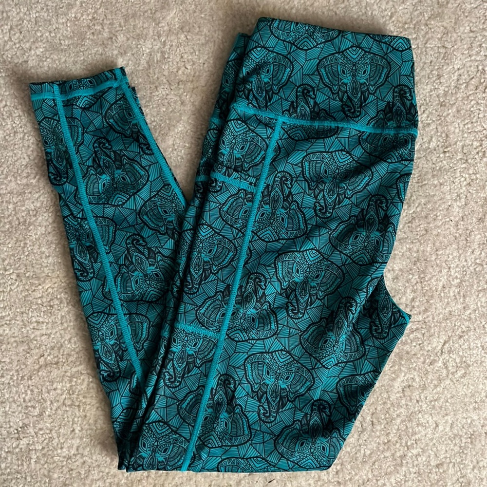 Constantly varied gear leggings